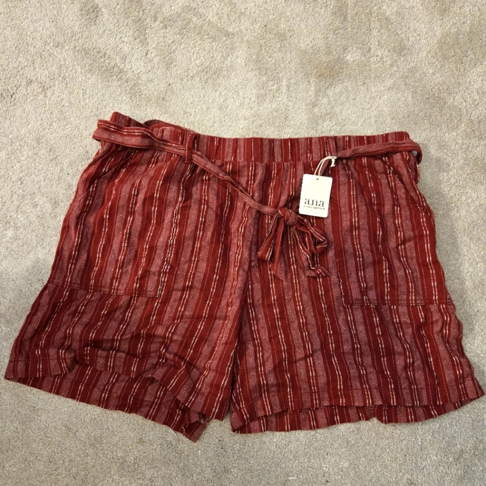 Belted shorts🍒